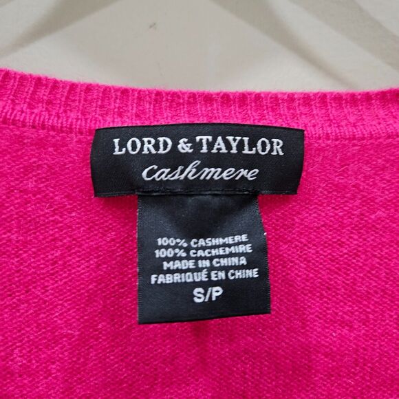 Lord & Taylor Womens Cashmere Sweater Hot Pink Small V-Neck Barbiecore Vibrant - Picture 3 of 9